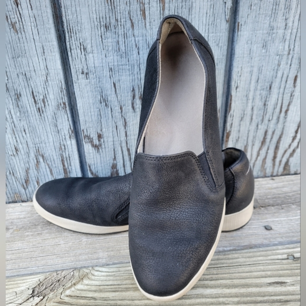 Dansko Odina Black Textured Nubuck Slip On Loafers 10.5